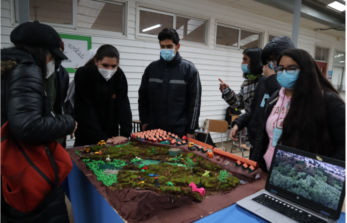 ESTUDIANTES DEL PROGRAMA SEMILLA DE LA UCM COMPARTIERON LO APRENDIDO CON LA COMUNIDAD
