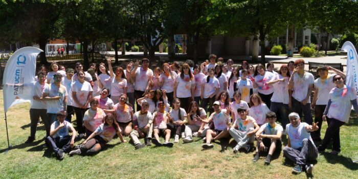 Estudiantes PAT finalizaron talleres 2025 con jornada de liderazgo y fiesta de colores