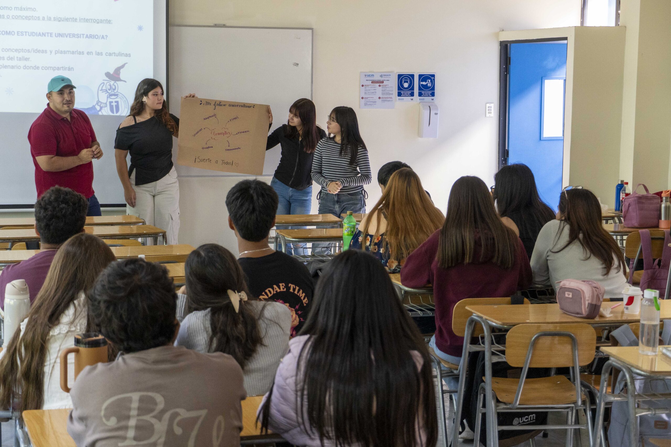 Equipo del CAP participó en la semana de ambientación dirigida a estudiantes de primer año en la UCM